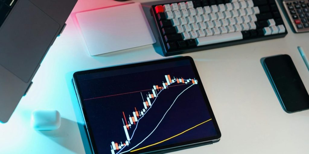 How a Data Analytics Business Analyst Makes Smarter Dubai Real Estate Investments