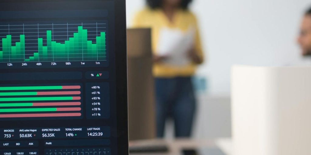 Data analytics is now a must-have skill for professionals working in Dubai's fast-moving real estate market, and this article explains why. It shows how data re...