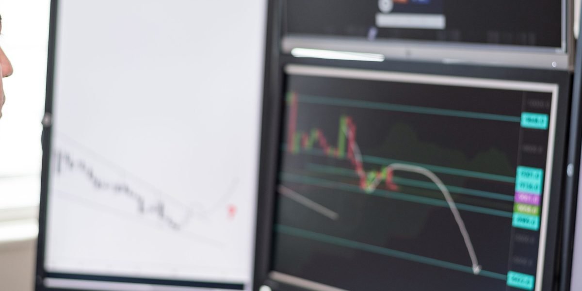 Individuals in Dubai leveraging data analytics for informed real estate decisions.